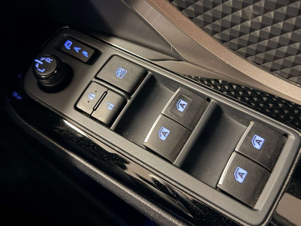 2019 TOYOTA C-HR 2019 TOYOTA C-HR