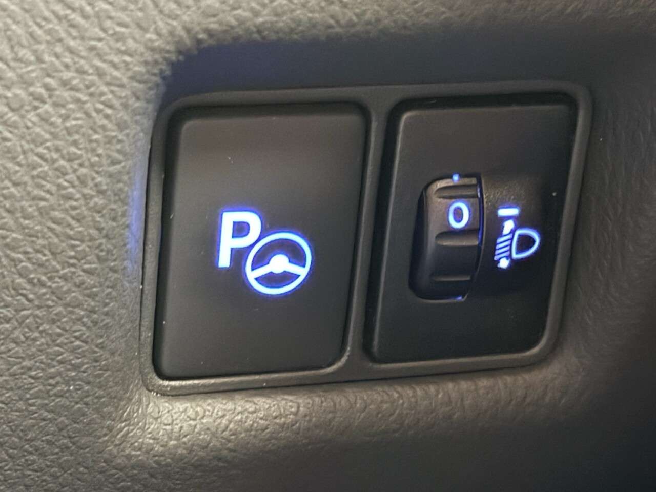 2019 TOYOTA C-HR 2019 TOYOTA C-HR