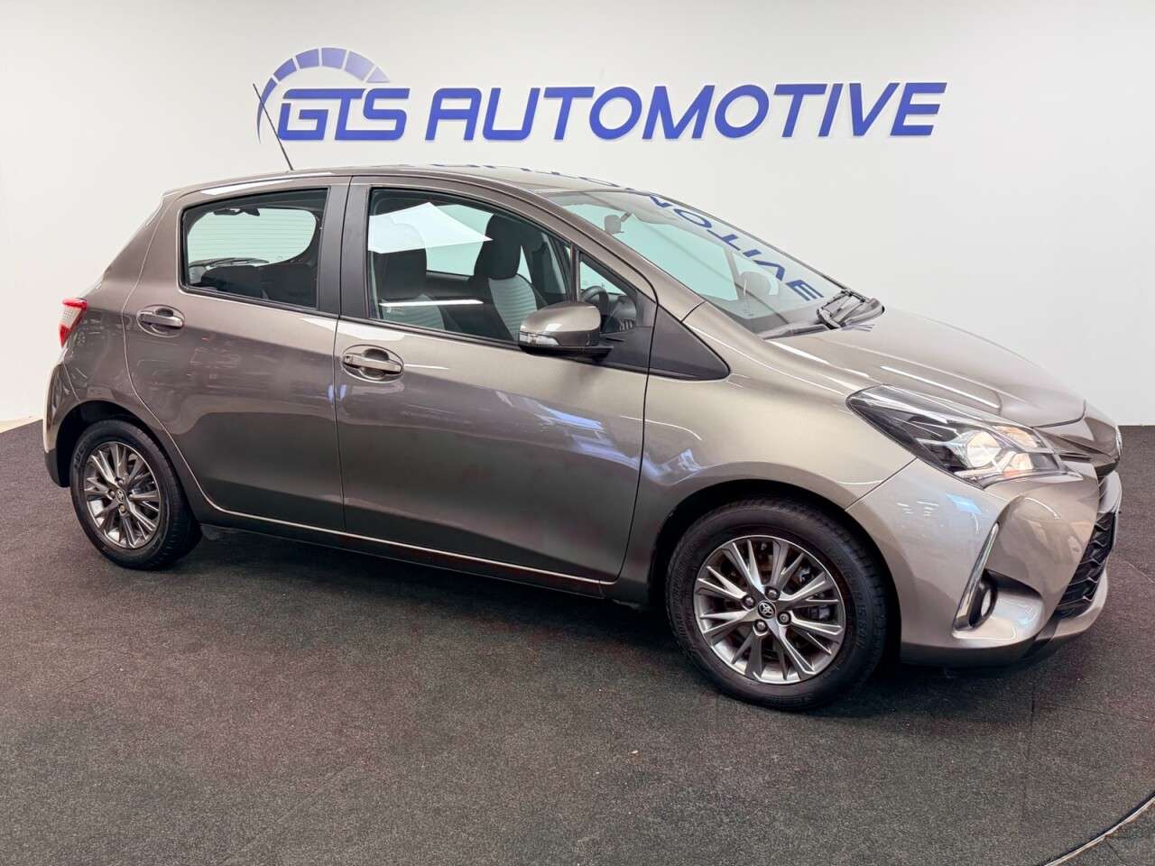 2017 TOYOTA YARIS 2017 TOYOTA YARIS