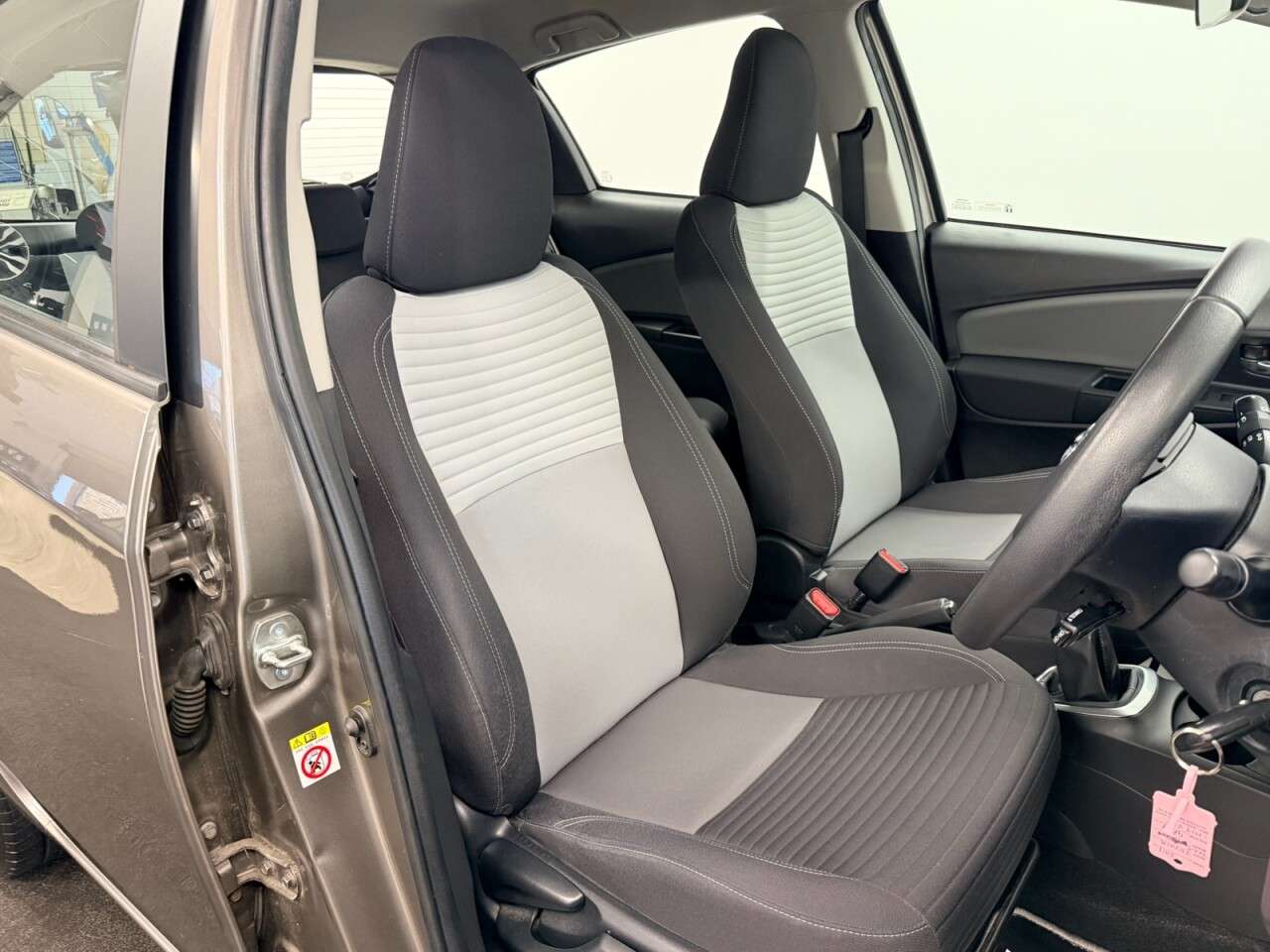 2017 TOYOTA YARIS 2017 TOYOTA YARIS