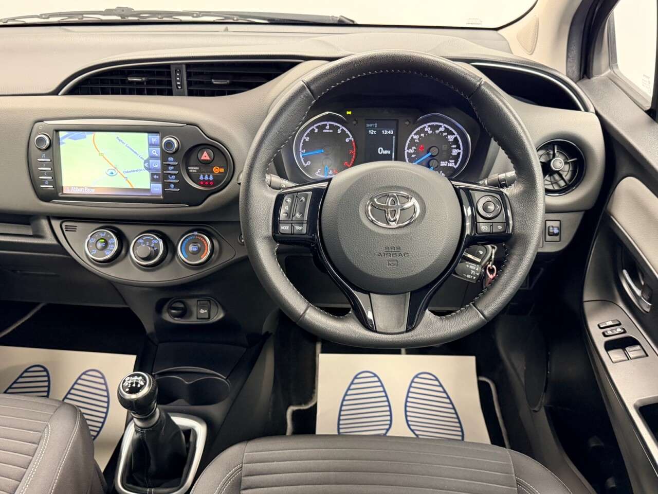 2017 TOYOTA YARIS 2017 TOYOTA YARIS