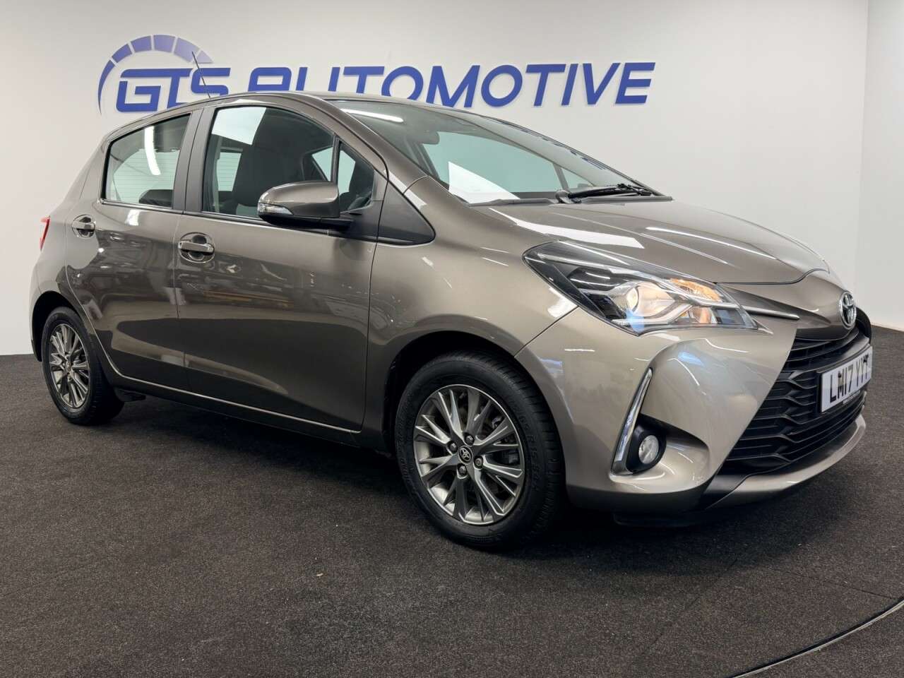 2017 TOYOTA YARIS 2017 TOYOTA YARIS