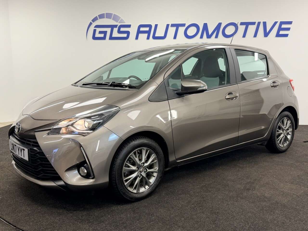 2017 TOYOTA YARIS 2017 TOYOTA YARIS