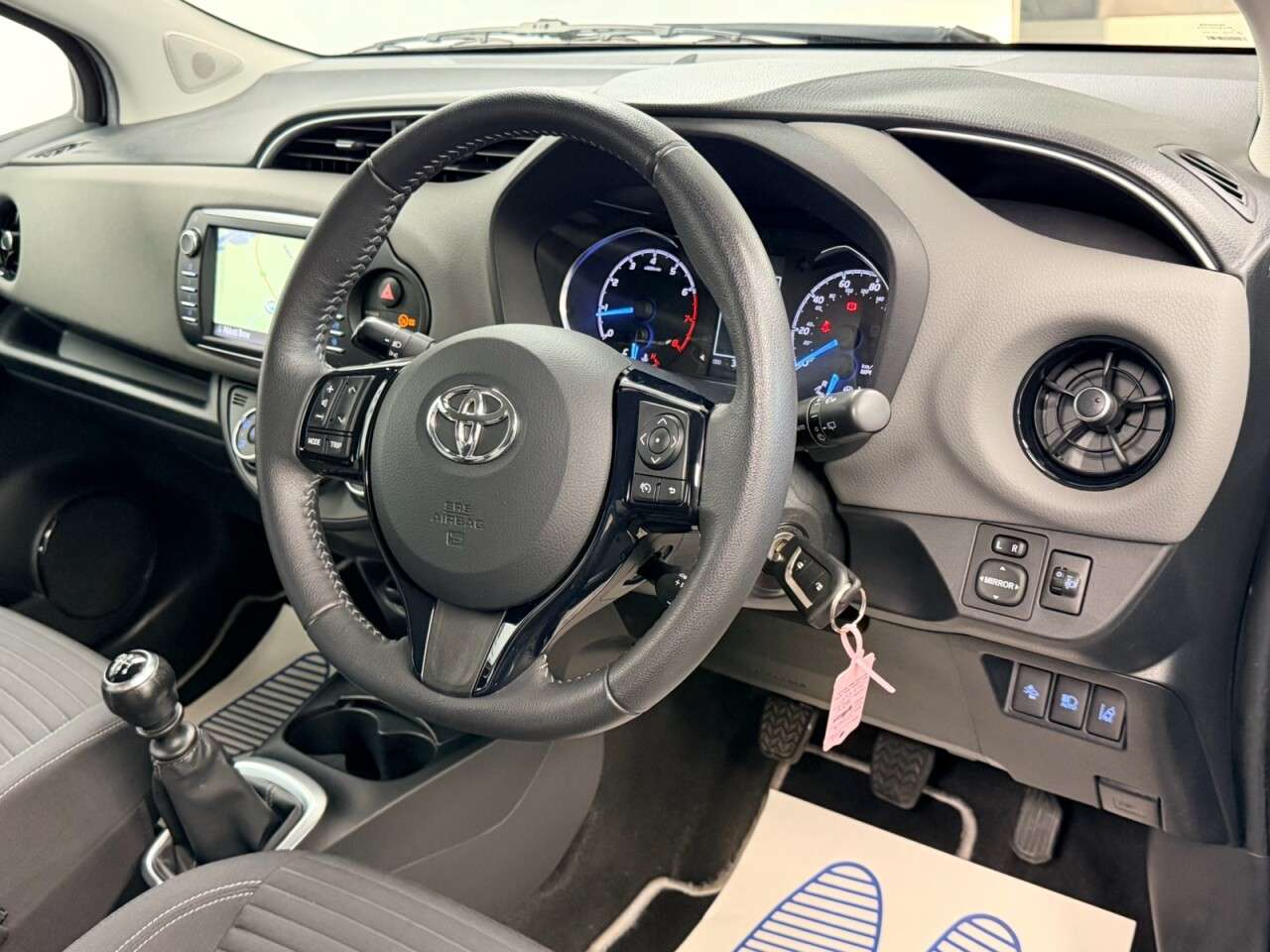2017 TOYOTA YARIS 2017 TOYOTA YARIS