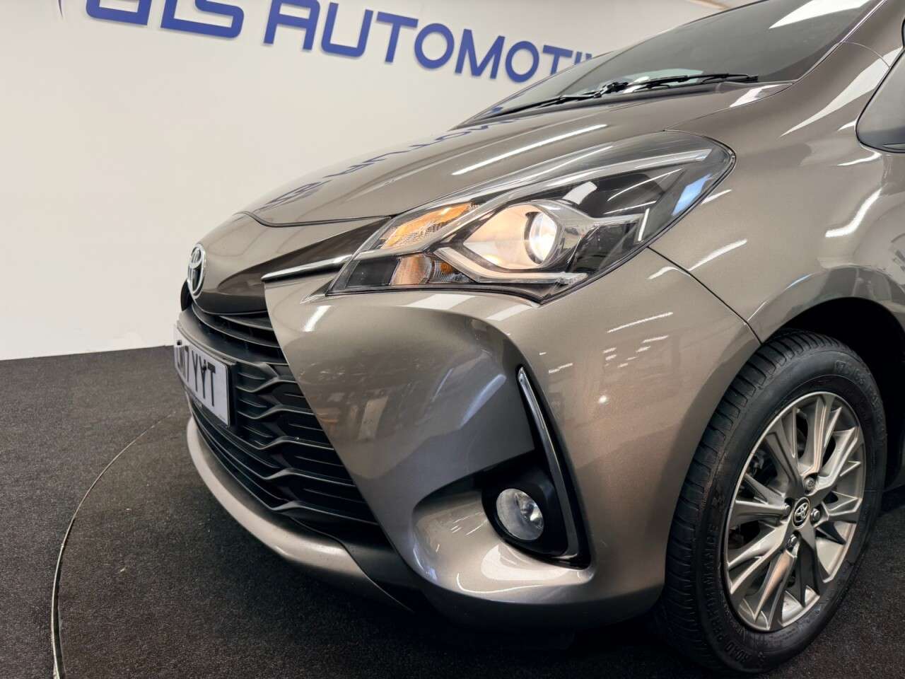 2017 TOYOTA YARIS 2017 TOYOTA YARIS