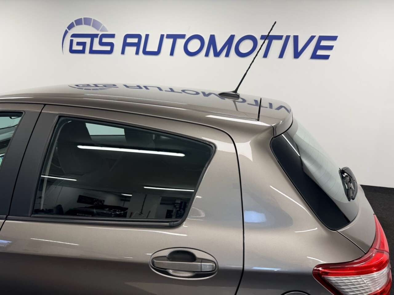 2017 TOYOTA YARIS 2017 TOYOTA YARIS