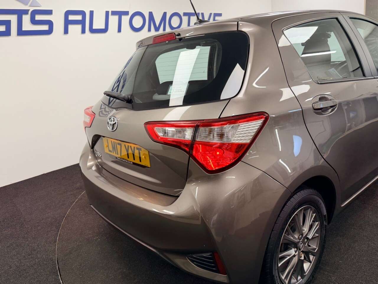 2017 TOYOTA YARIS 2017 TOYOTA YARIS