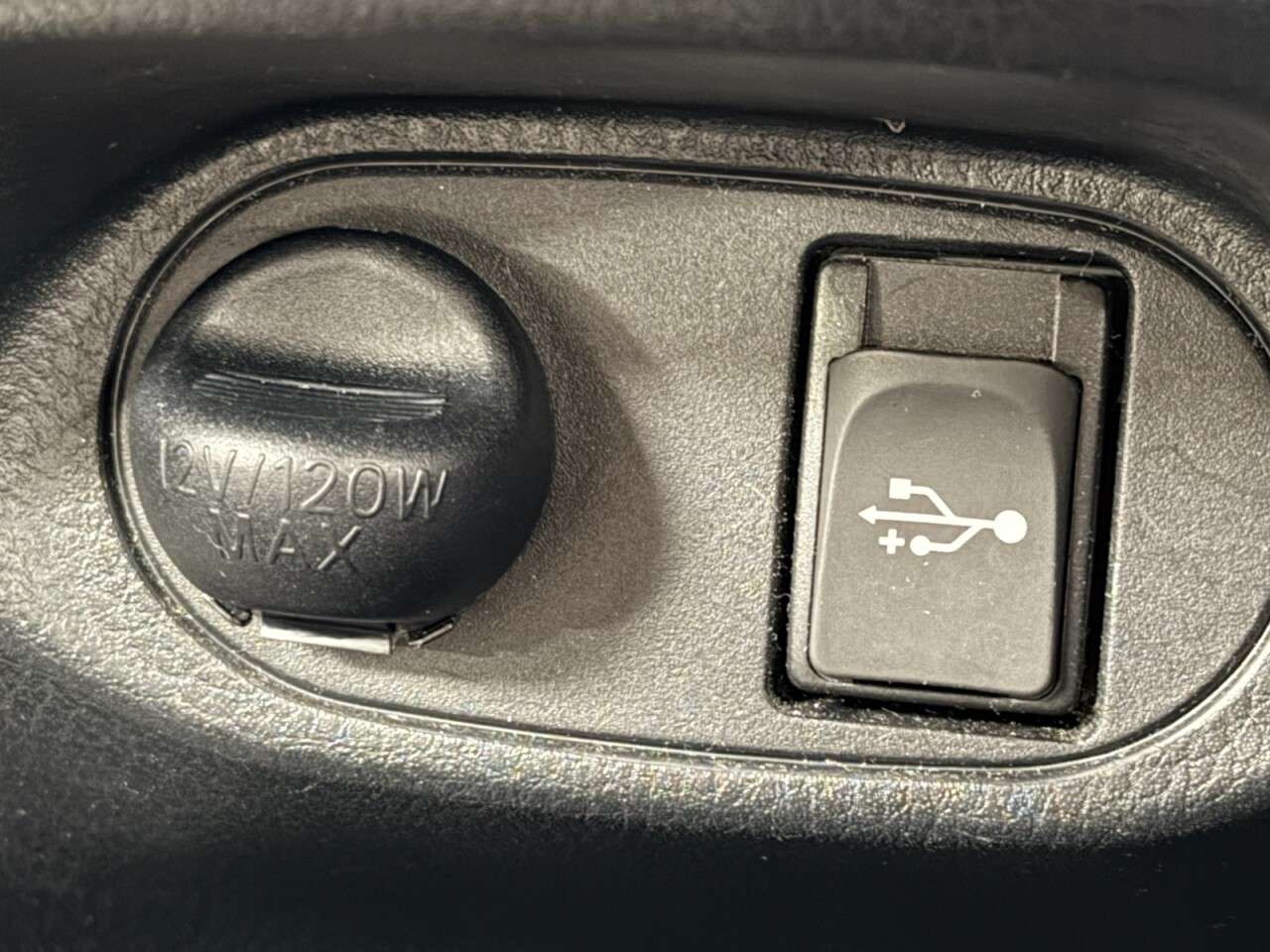 2017 TOYOTA YARIS 2017 TOYOTA YARIS