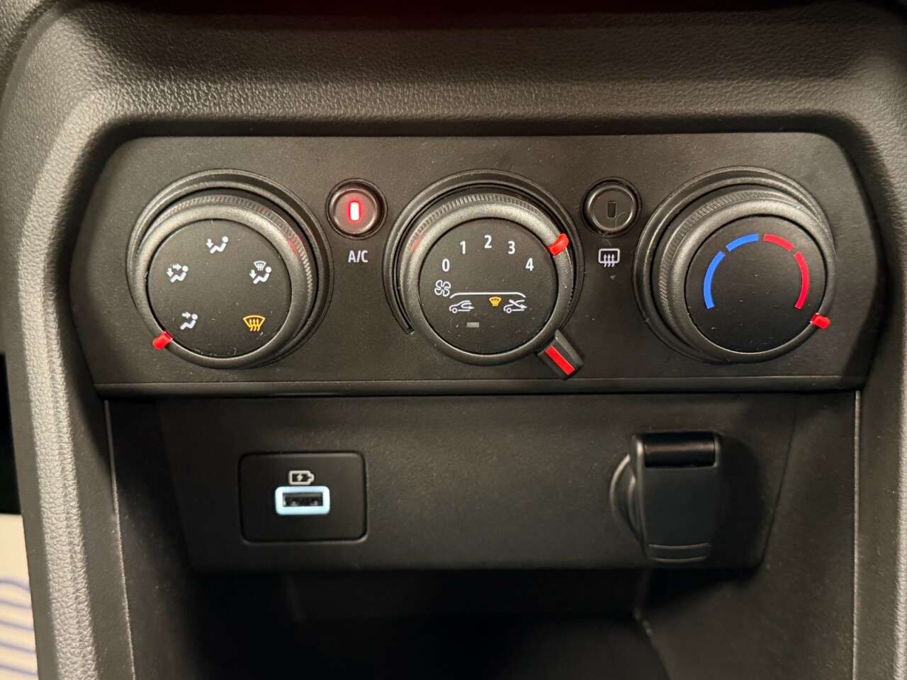 2022 DACIA SANDERO 2022 DACIA SANDERO