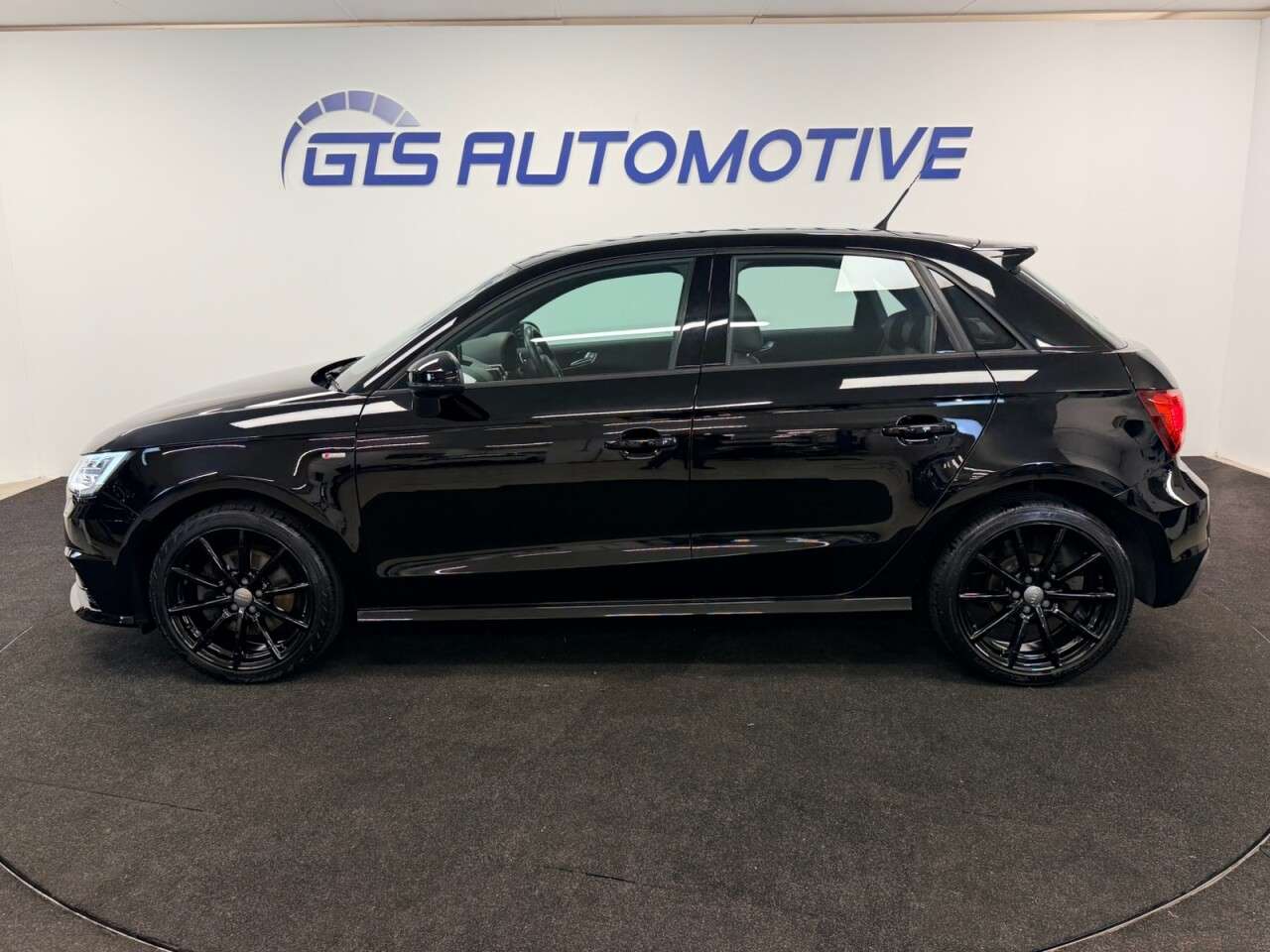 2018 AUDI A1 2018 AUDI A1
