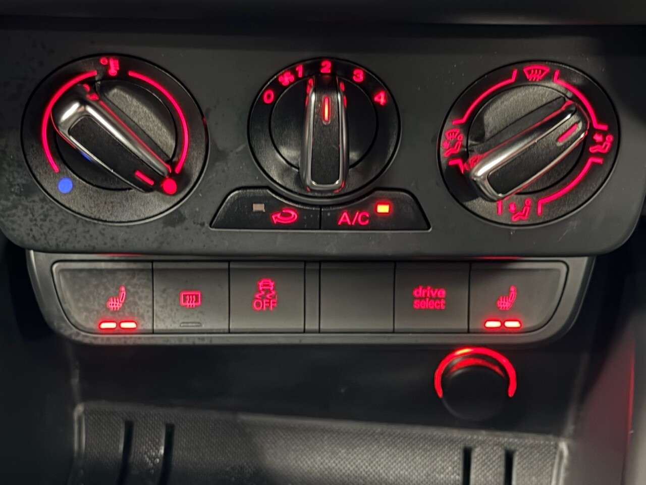 2018 AUDI A1 2018 AUDI A1