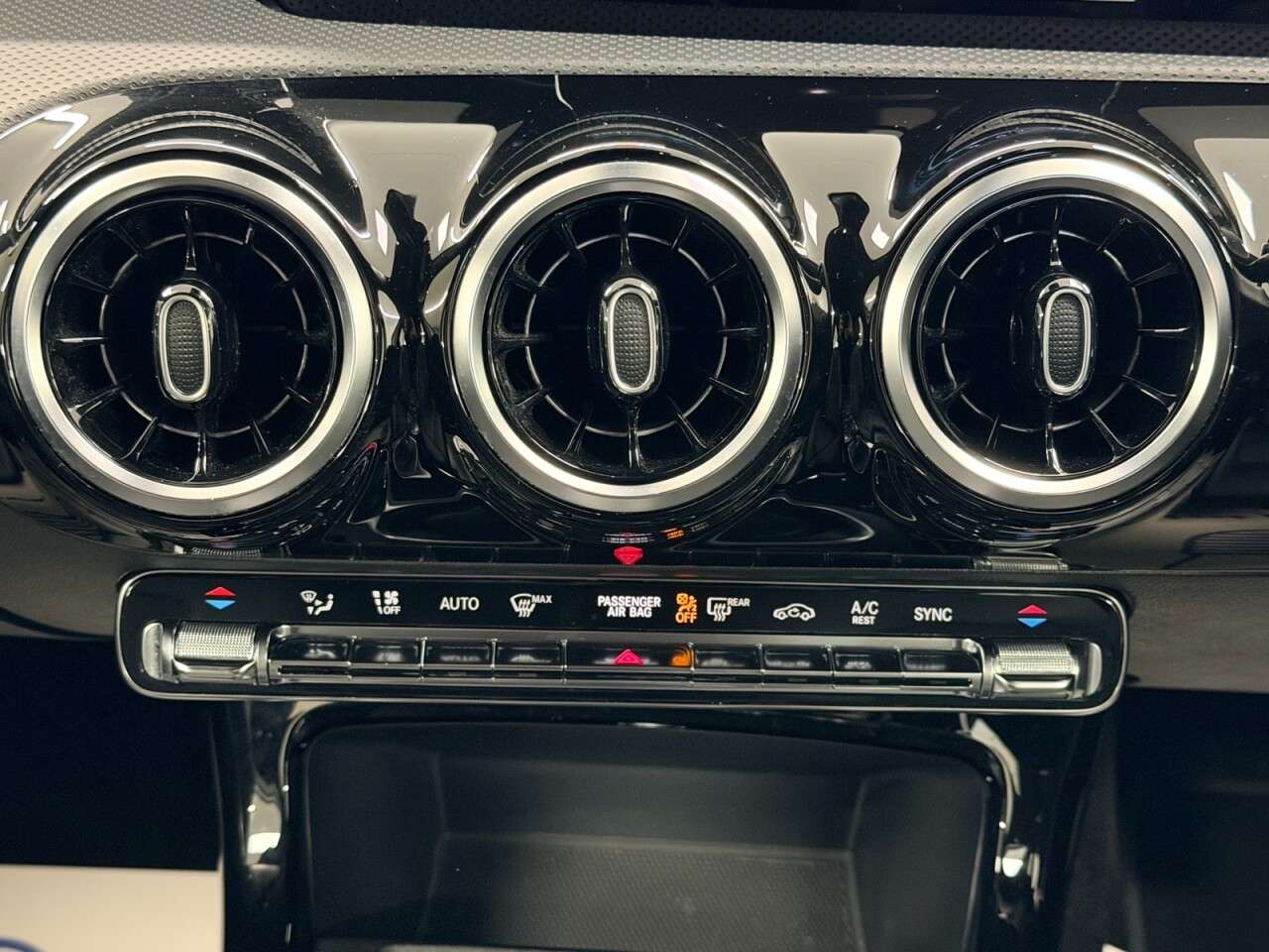 2019 MERCEDES-BENZ A CLASS 2019 MERCEDES-BENZ A CLASS