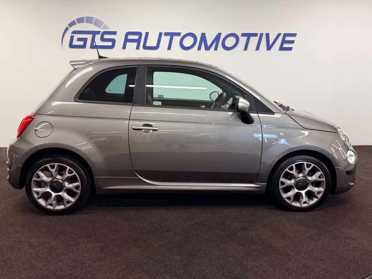 2020 FIAT 500 2020 FIAT 500