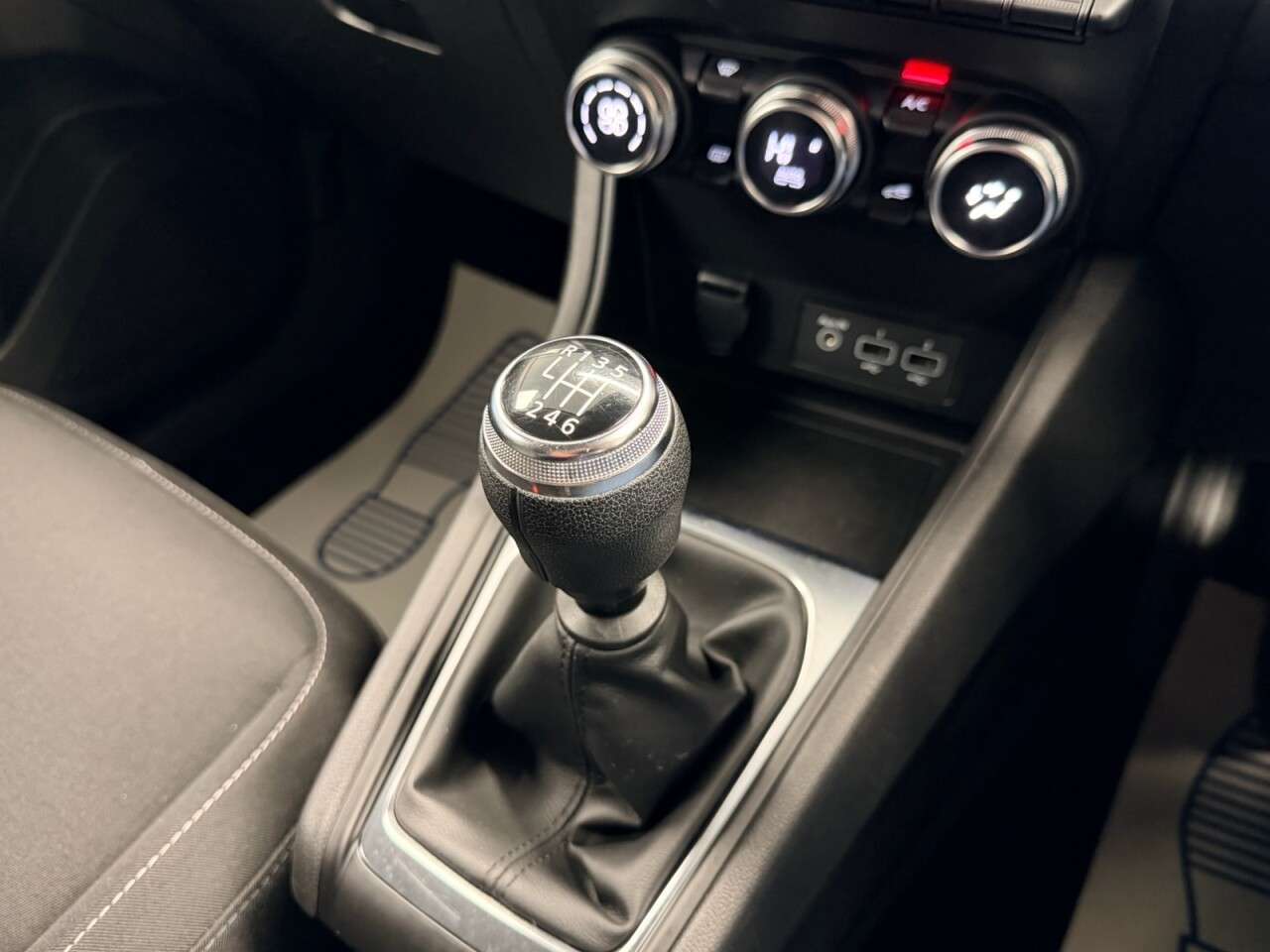 2020 RENAULT CAPTUR 2020 RENAULT CAPTUR