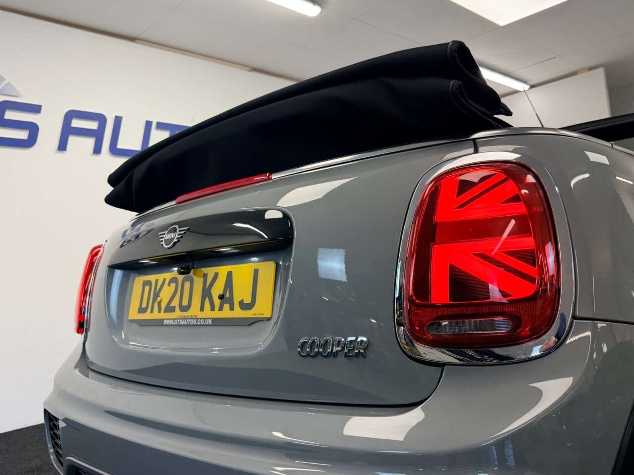 2020 MINI CONVERTIBLE 2020 MINI CONVERTIBLE