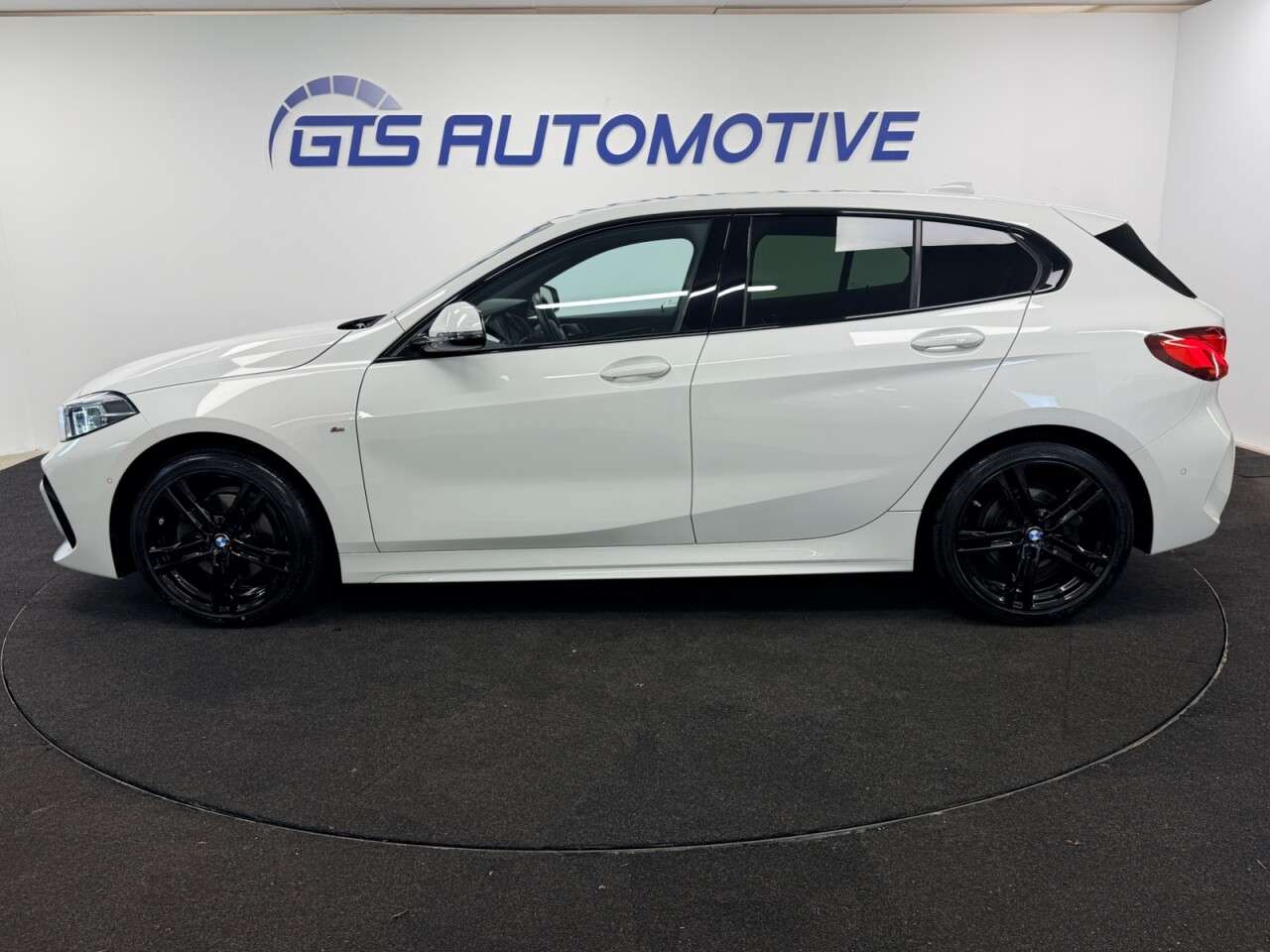 2022 BMW 1 SERIES 2022 BMW 1 SERIES