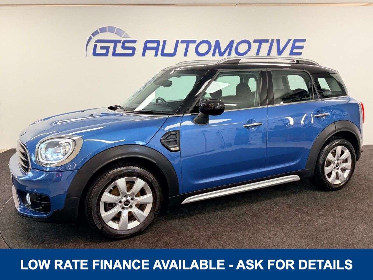 A 2019 MINI COUNTRYMAN 1.5 COOPER CLASSIC FIVE DOOR 135 BHP + SAT NAV + HEATED SEATS + FSH SIX MON A 2019 MINI COUNTRYMAN 1.5 COOPER CLASSIC FIVE DOOR 135 BHP + SAT NAV + HEATED SEATS + FSH SIX MON