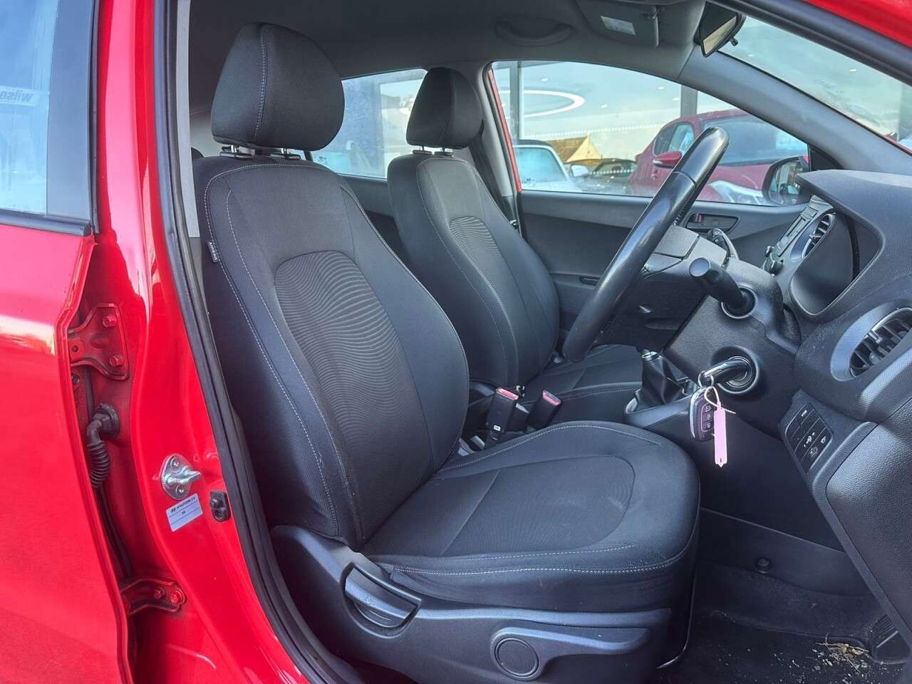 A 2018 HYUNDAI I10 1.2 SE FIVE DOOR 90 BHP A 2018 HYUNDAI I10 1.2 SE FIVE DOOR 90 BHP