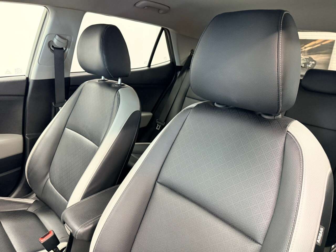 2019 KIA STONIC 2019 KIA STONIC