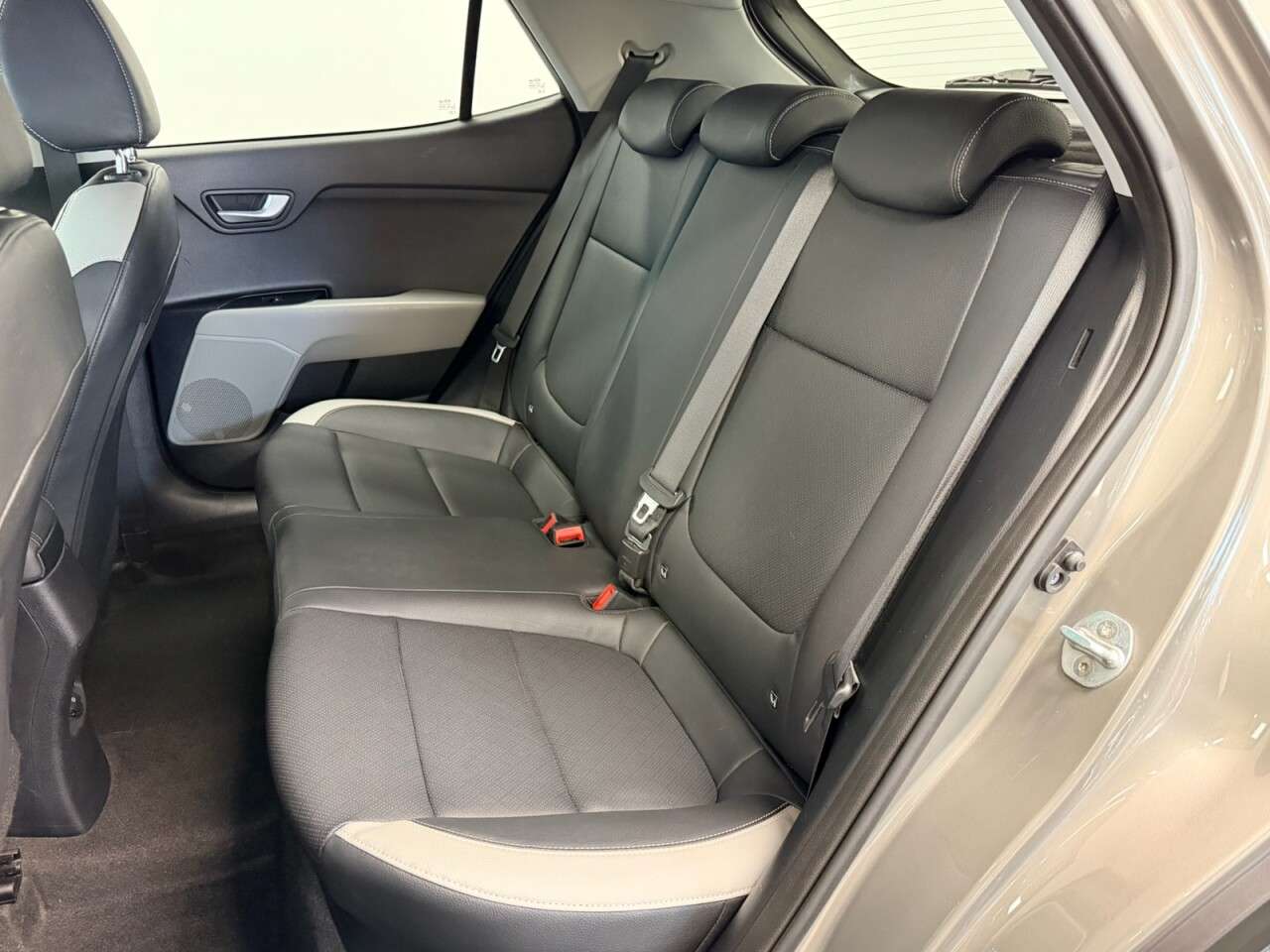 2019 KIA STONIC 2019 KIA STONIC