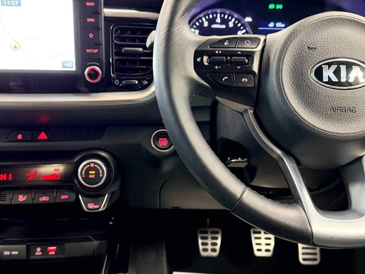 2019 KIA STONIC 2019 KIA STONIC