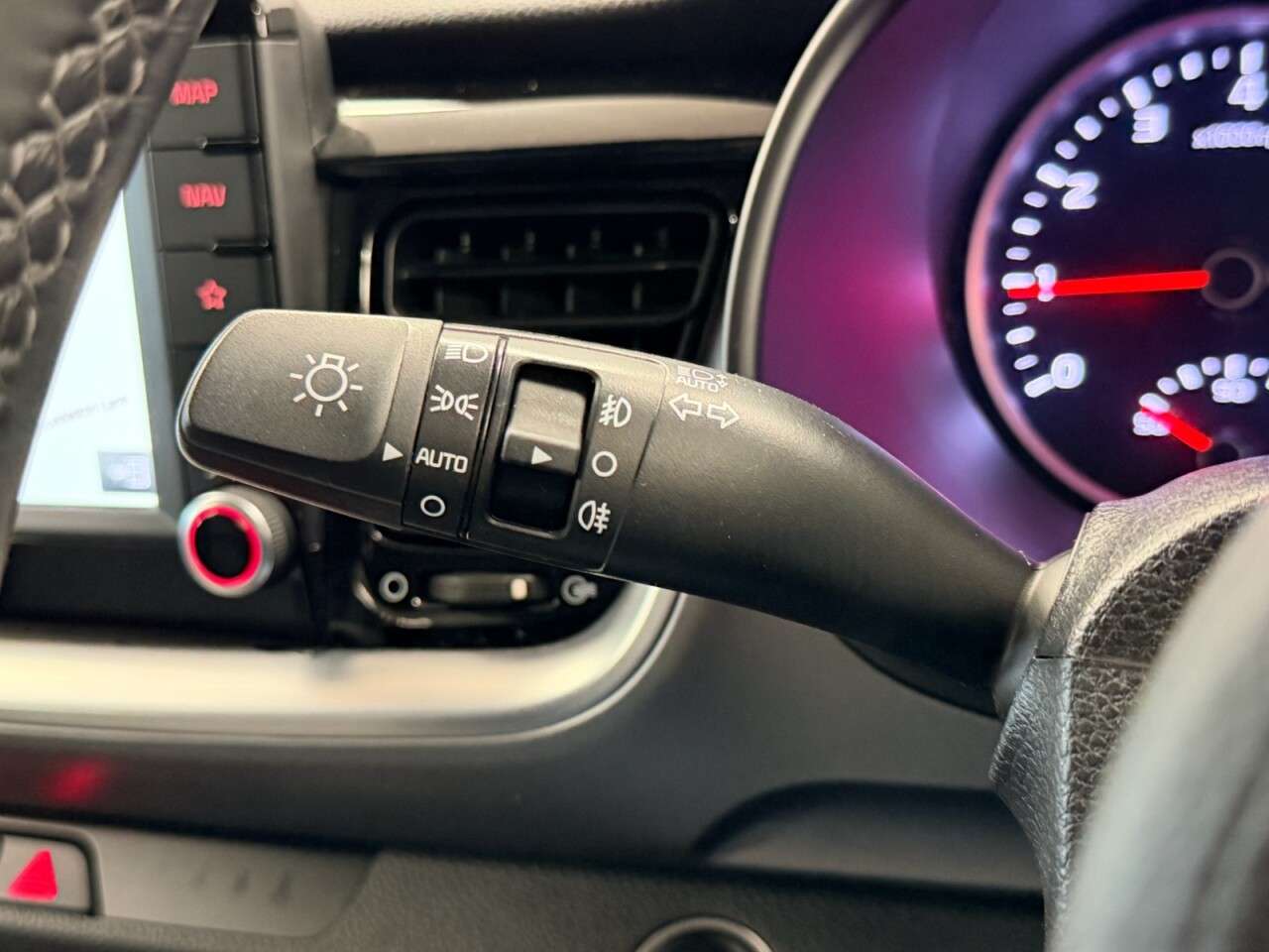 2019 KIA STONIC 2019 KIA STONIC