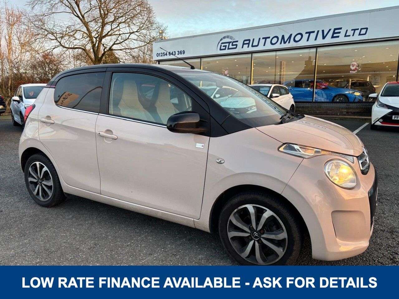 A null CITROEN C1 1.0 VTi ELLE FIVE DOOR 72 BHP + REAR CAMERA A null CITROEN C1 1.0 VTi ELLE FIVE DOOR 72 BHP + REAR CAMERA