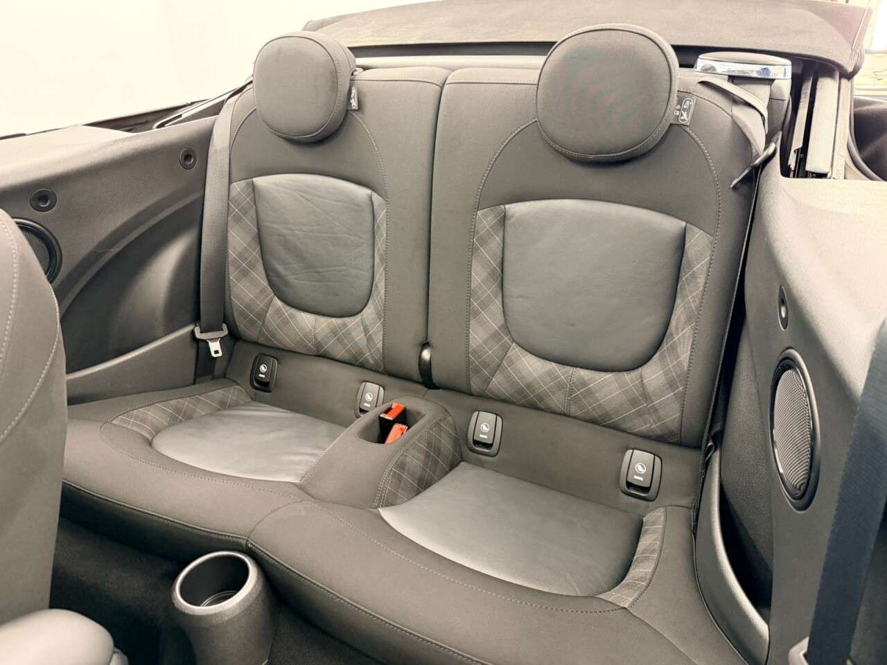 2018 MINI CONVERTIBLE 2018 MINI CONVERTIBLE