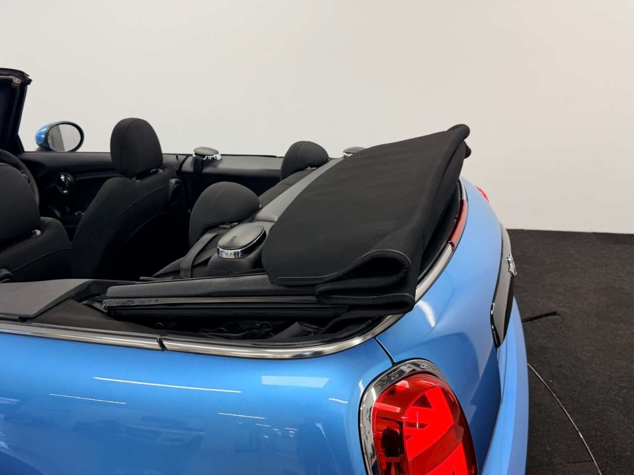 2018 MINI CONVERTIBLE 2018 MINI CONVERTIBLE