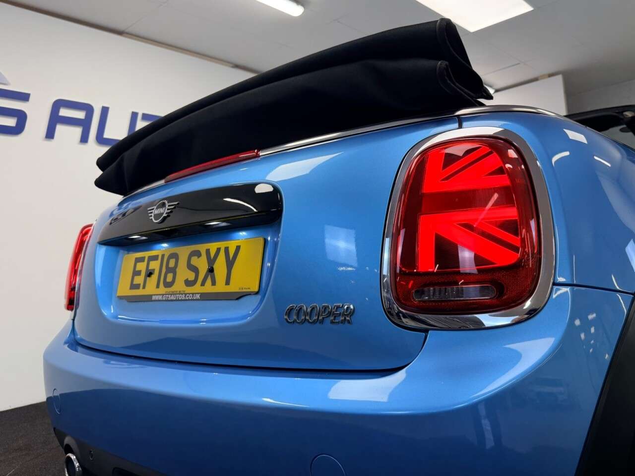 2018 MINI CONVERTIBLE 2018 MINI CONVERTIBLE