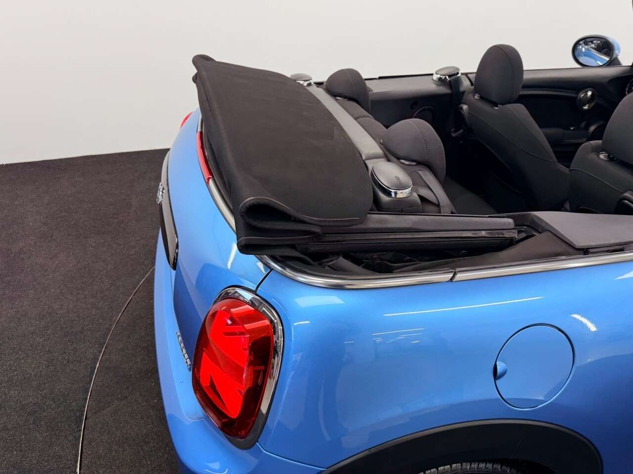2018 MINI CONVERTIBLE 2018 MINI CONVERTIBLE