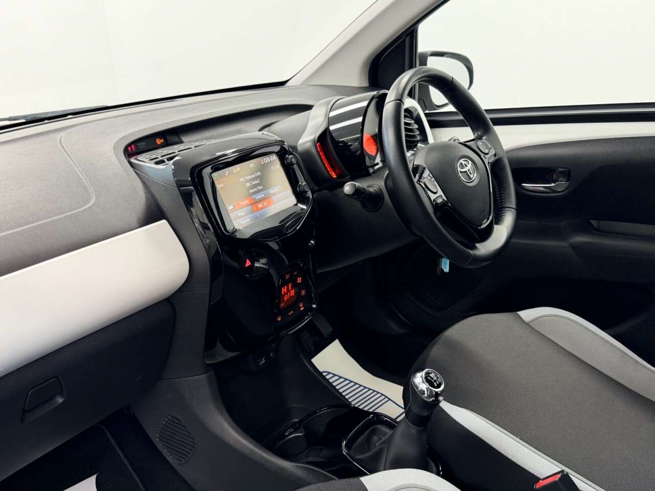 2018 TOYOTA AYGO 2018 TOYOTA AYGO