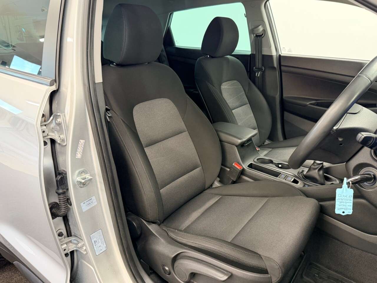 A 2020 HYUNDAI TUCSON 1.6 CRDi MHEV SE NAVIGATION 115 BHP + REAR CAMERA + APPLE CAR PLAY SIX MONT A 2020 HYUNDAI TUCSON 1.6 CRDi MHEV SE NAVIGATION 115 BHP + REAR CAMERA + APPLE CAR PLAY SIX MONT