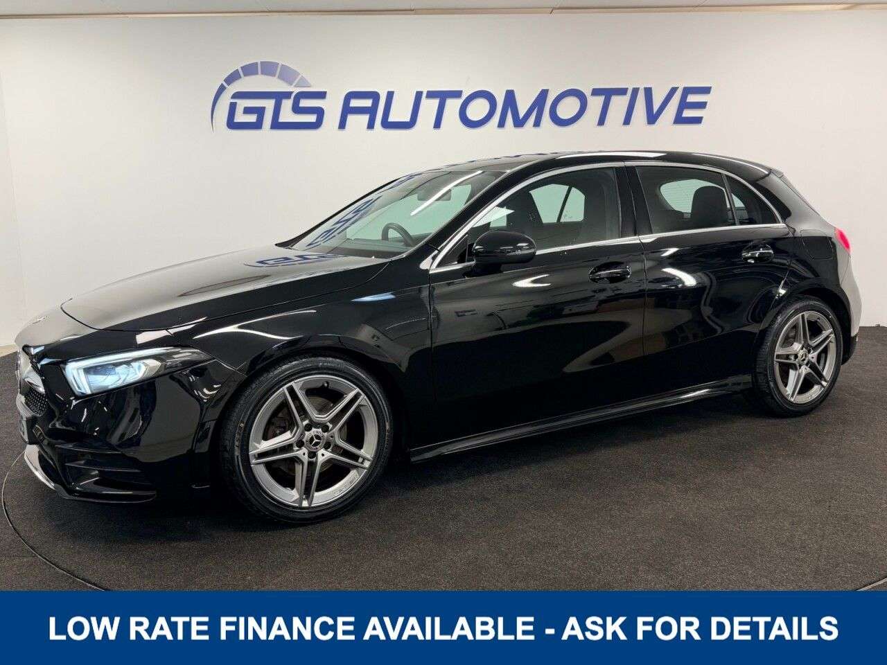 A 2019 MERCEDES-BENZ A CLASS A200 AMG LINE 165 BHP + SAT NAV + REAR CAMERA A 2019 MERCEDES-BENZ A CLASS A200 AMG LINE 165 BHP + SAT NAV + REAR CAMERA