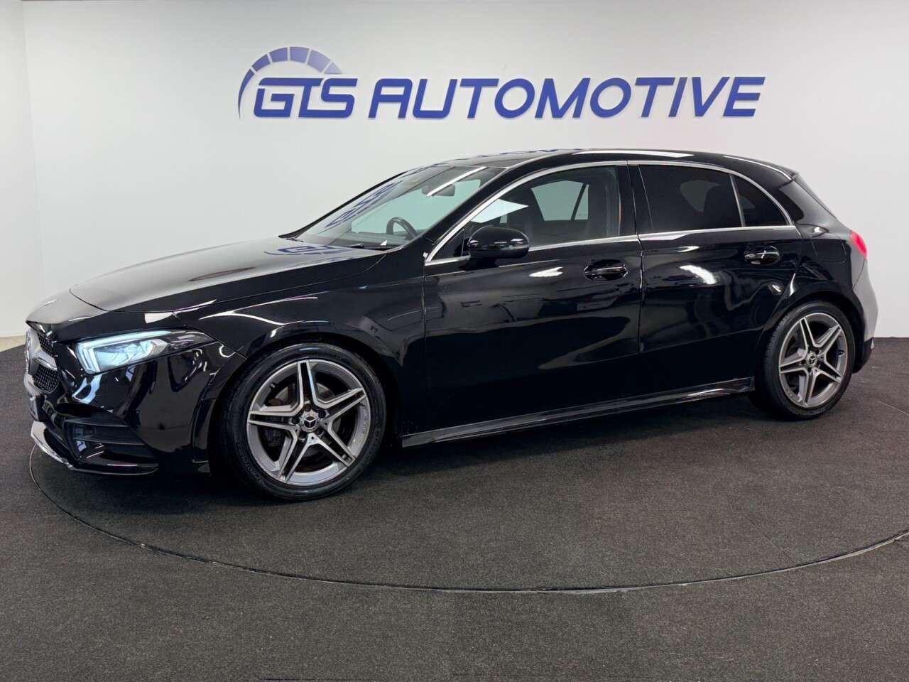 A 2020 MERCEDES-BENZ A CLASS A200 AMG LINE 7G-DCT AUTO 165 BHP + SAT NAV + CAMERA + HEATED SEATS SIX MON A 2020 MERCEDES-BENZ A CLASS A200 AMG LINE 7G-DCT AUTO 165 BHP + SAT NAV + CAMERA + HEATED SEATS SIX MON