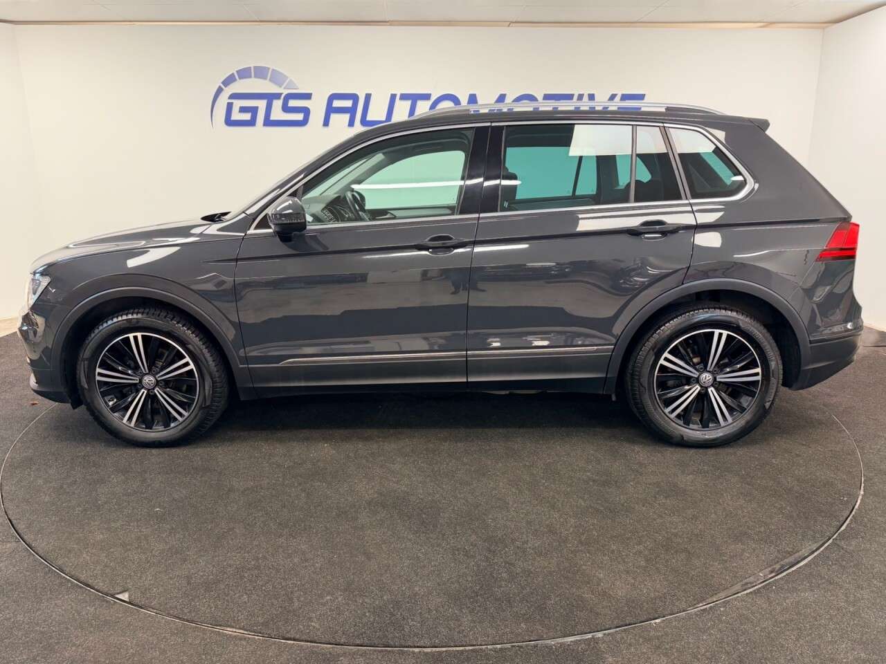 2019 VOLKSWAGEN TIGUAN 2019 VOLKSWAGEN TIGUAN