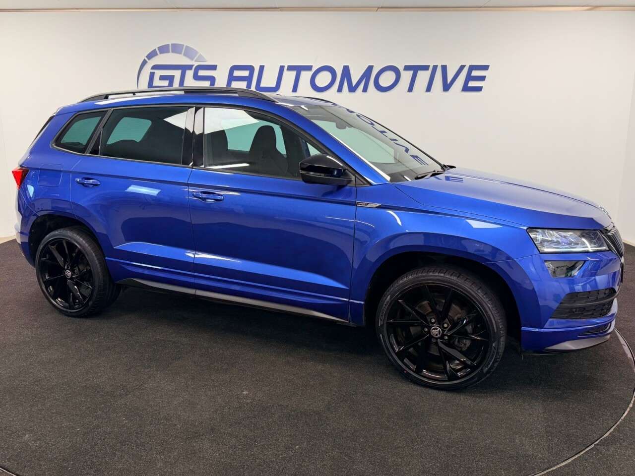 A 2019 SKODA KAROQ 1.5 TSI ACT SPORTLINE 150 BHP + SAT NAV + GLASS SUNROOF + CAMERA SIX MONTH A 2019 SKODA KAROQ 1.5 TSI ACT SPORTLINE 150 BHP + SAT NAV + GLASS SUNROOF + CAMERA SIX MONTH