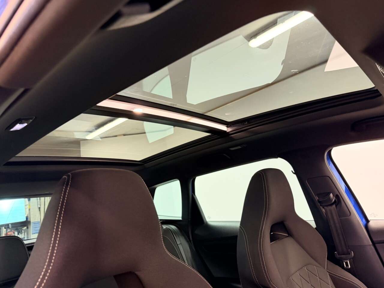 A 2019 SKODA KAROQ 1.5 TSI ACT SPORTLINE 150 BHP + SAT NAV + GLASS SUNROOF + CAMERA SIX MONTH A 2019 SKODA KAROQ 1.5 TSI ACT SPORTLINE 150 BHP + SAT NAV + GLASS SUNROOF + CAMERA SIX MONTH