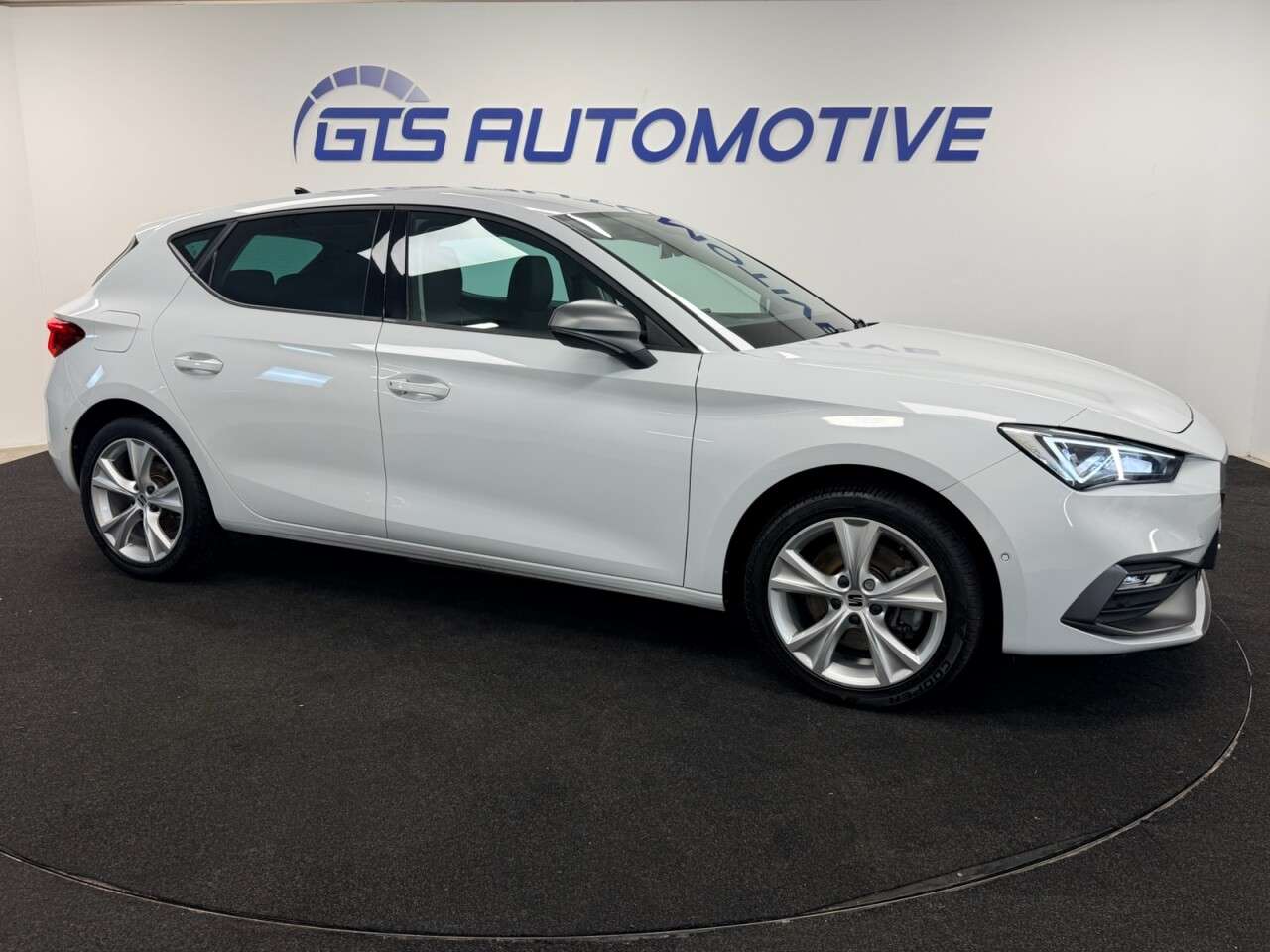 A 2021 SEAT LEON 1.4 TURBO eHYBRID PLUG IN 12.8kWh FR FIVE DOOR DSG AUTO 204 BHP + APPLE PLA A 2021 SEAT LEON 1.4 TURBO eHYBRID PLUG IN 12.8kWh FR FIVE DOOR DSG AUTO 204 BHP + APPLE PLA