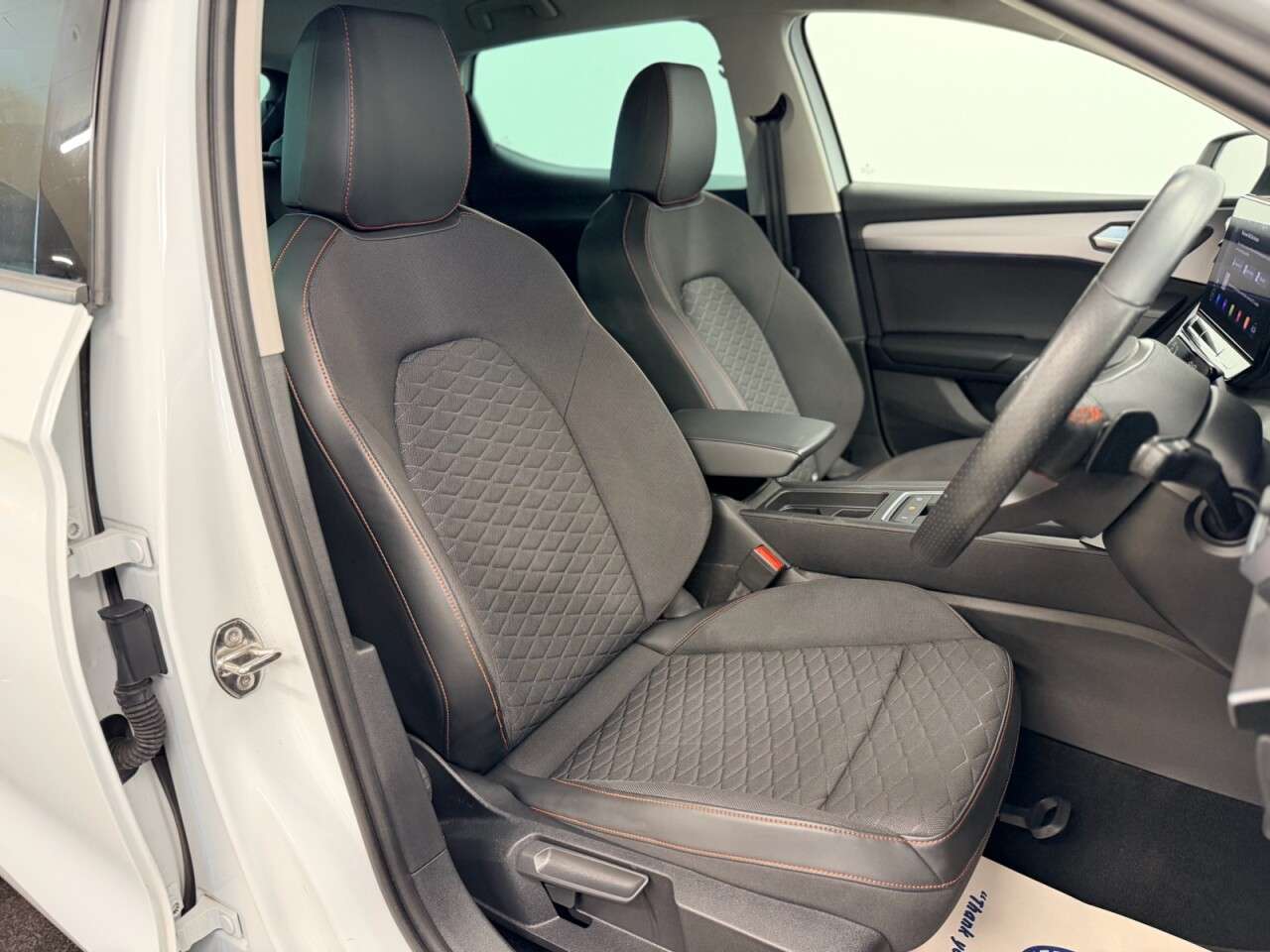 A 2021 SEAT LEON 1.4 TURBO eHYBRID PLUG IN 12.8kWh FR FIVE DOOR DSG AUTO 204 BHP + APPLE PLA A 2021 SEAT LEON 1.4 TURBO eHYBRID PLUG IN 12.8kWh FR FIVE DOOR DSG AUTO 204 BHP + APPLE PLA