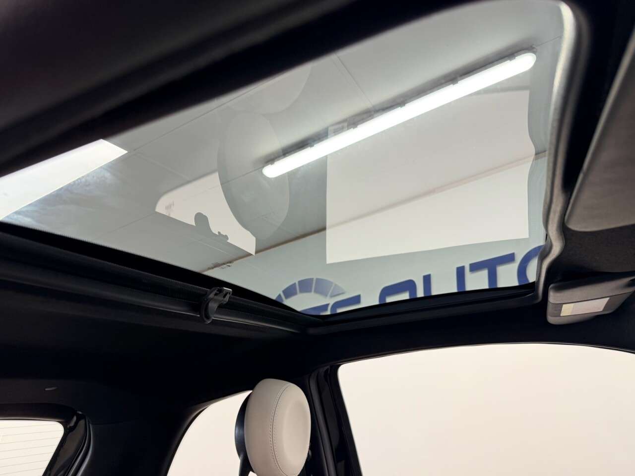 A 2022 FIAT 500 1.0 MHEV DOLCEVITA 70 BHP + GLASS SUNROOF + PARKING SENSORS SIX MONTH WARRA A 2022 FIAT 500 1.0 MHEV DOLCEVITA 70 BHP + GLASS SUNROOF + PARKING SENSORS SIX MONTH WARRA