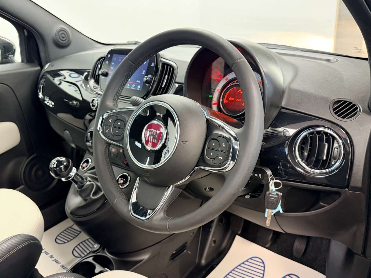 2022 FIAT 500 2022 FIAT 500