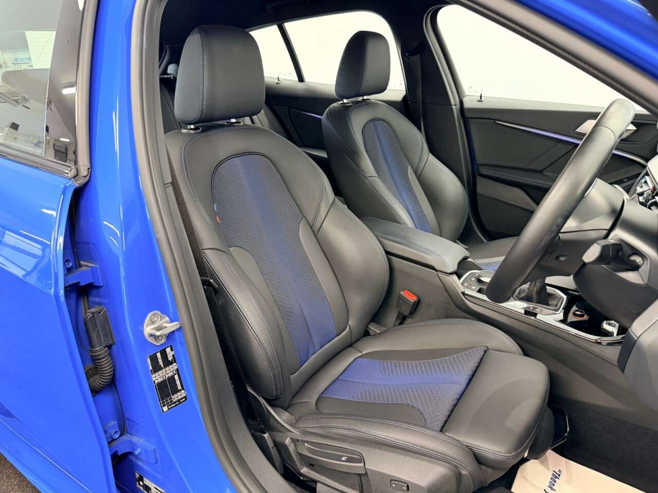 A 2022 BMW 1 SERIES 118i M-SPORT LCP FIVE DOOR 135 BHP + SAT NAV + HEATED SEATS SIX MONTH WARRA A 2022 BMW 1 SERIES 118i M-SPORT LCP FIVE DOOR 135 BHP + SAT NAV + HEATED SEATS SIX MONTH WARRA