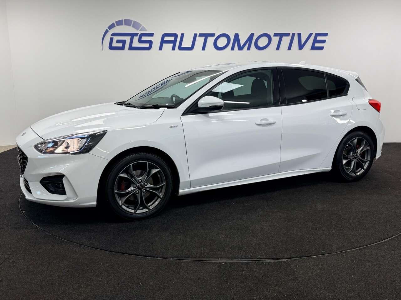 A 2019 FORD FOCUS 1.0 TURBO ECOBOOST ST-LINE FIVE DOOR 125 BHP A 2019 FORD FOCUS 1.0 TURBO ECOBOOST ST-LINE FIVE DOOR 125 BHP