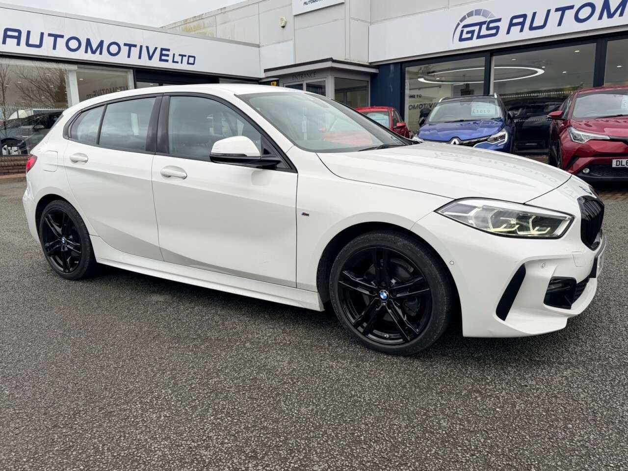 A 2021 BMW 1 SERIES 118i M-SPORT LCP FIVE DOOR 135 BHP + SAT NAV A 2021 BMW 1 SERIES 118i M-SPORT LCP FIVE DOOR 135 BHP + SAT NAV