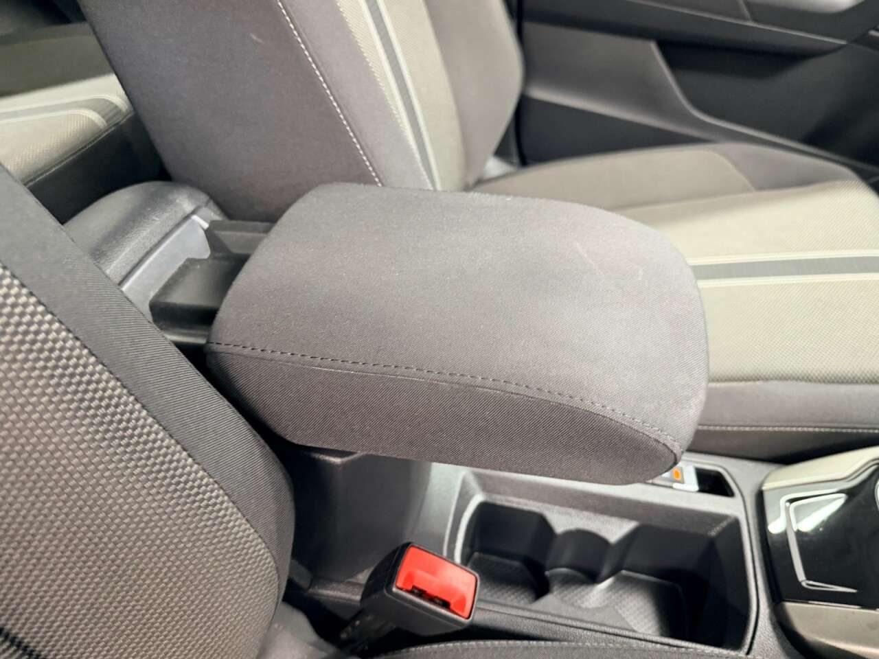 2020 VOLKSWAGEN T-ROC 2020 VOLKSWAGEN T-ROC