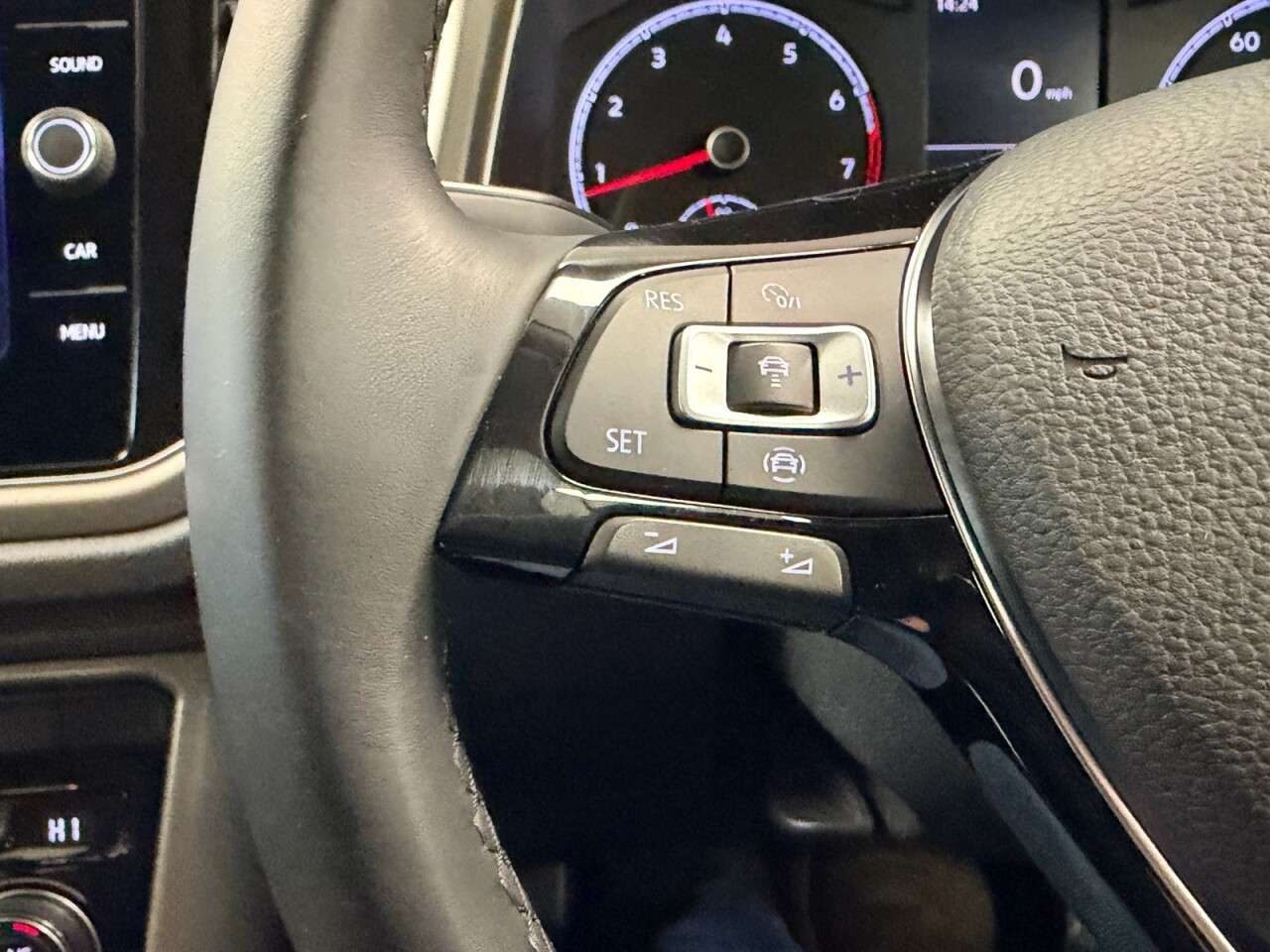 2020 VOLKSWAGEN T-ROC 2020 VOLKSWAGEN T-ROC