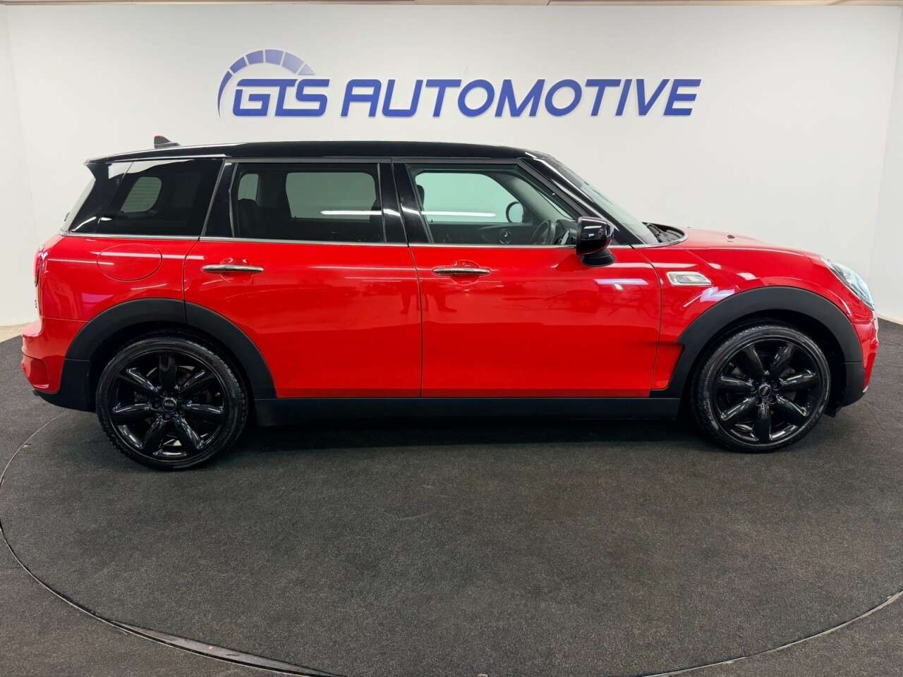 2019 MINI CLUBMAN 2019 MINI CLUBMAN
