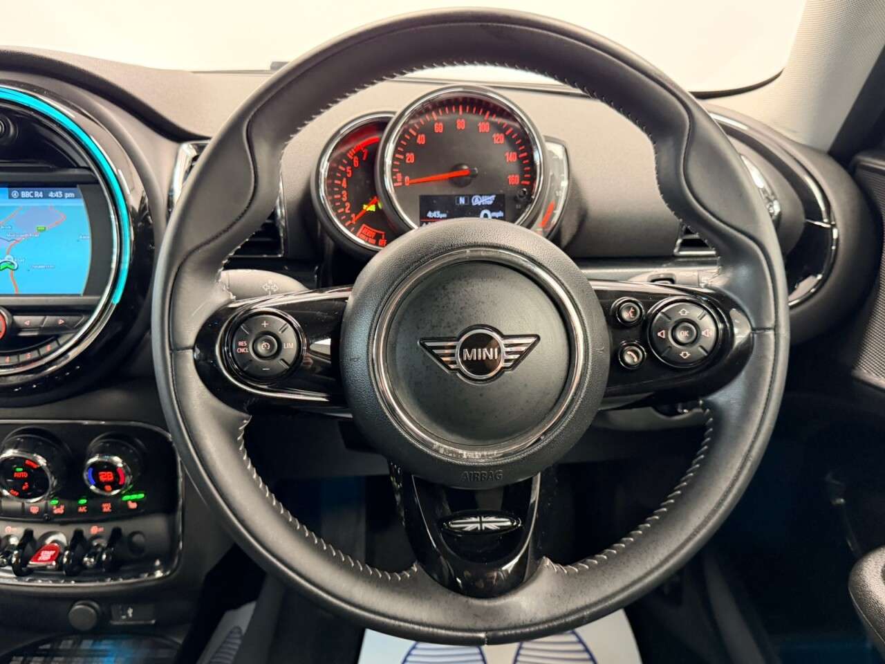 2019 MINI CLUBMAN 2019 MINI CLUBMAN