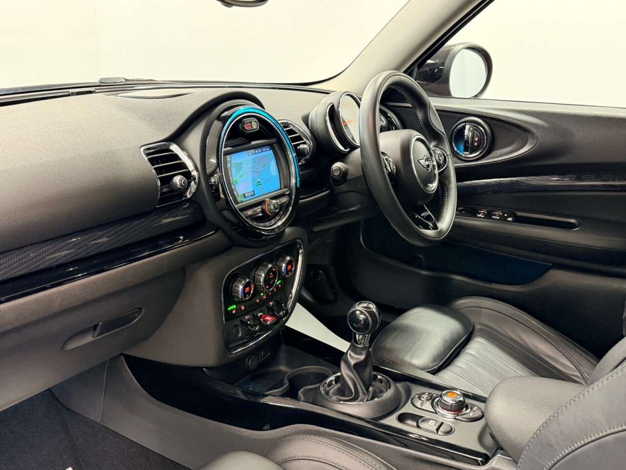 2019 MINI CLUBMAN 2019 MINI CLUBMAN